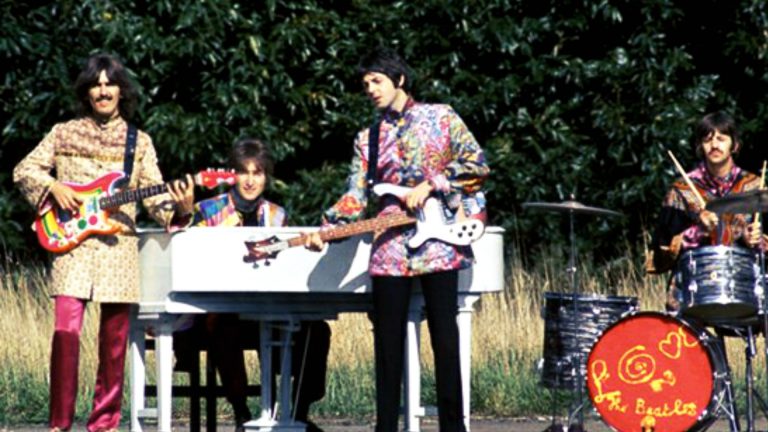 Fender Custom Shop Lança a Recriação da Rocky Strat de George Harrison