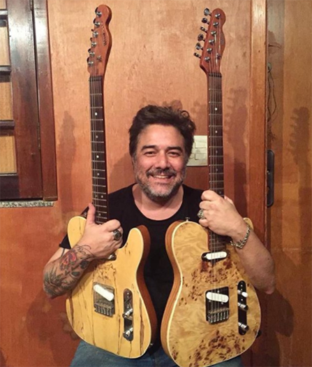 Morre Renatinho Ribeiro, grande guitar hero da cena carioca.